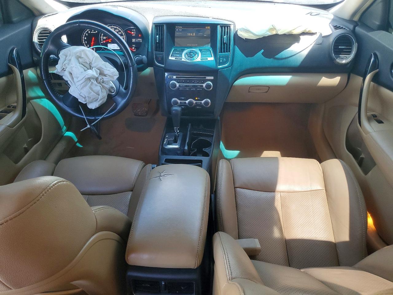 NISSAN MAXIMA 2011 — 9