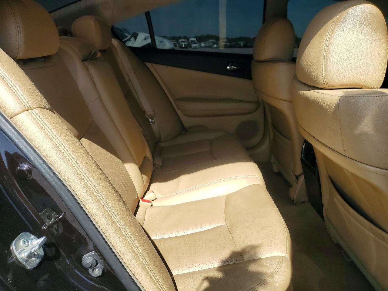NISSAN MAXIMA 2011 — 11