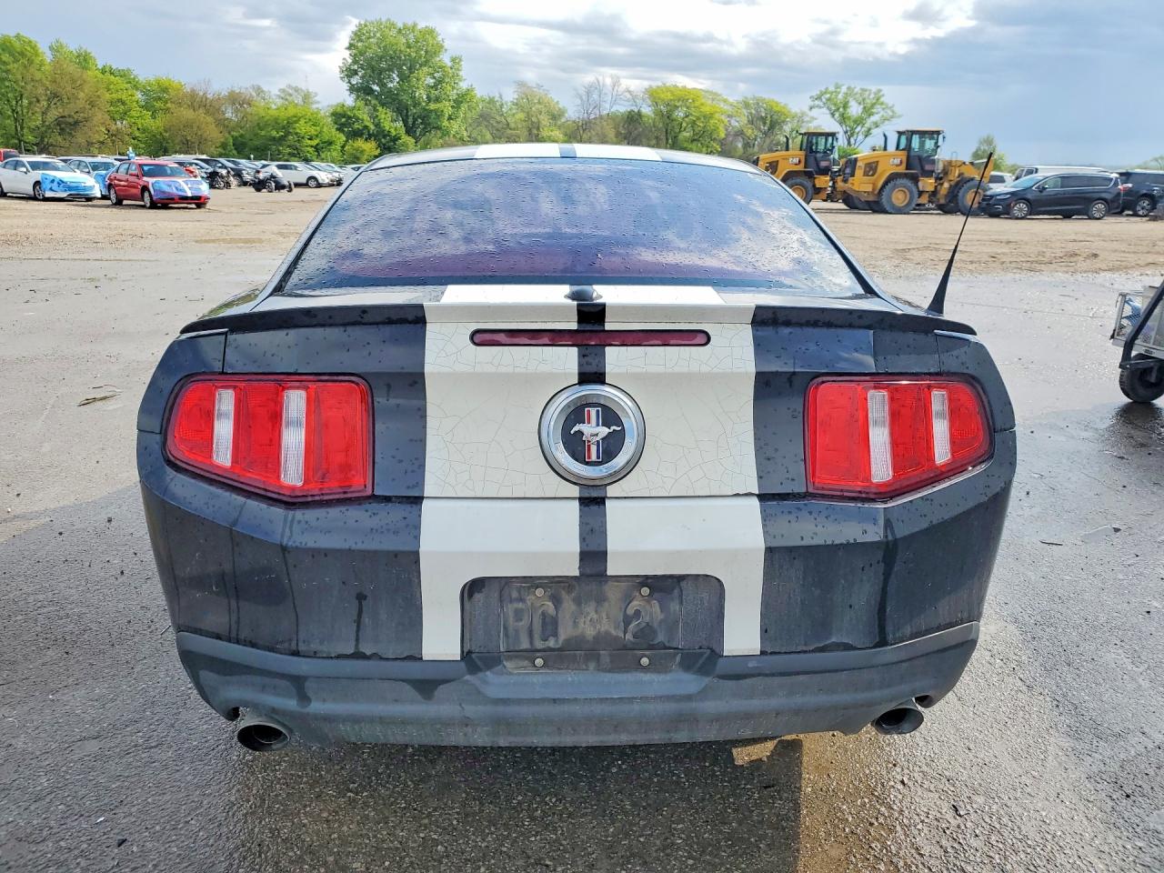 FORD MUSTANG 2011 — 7