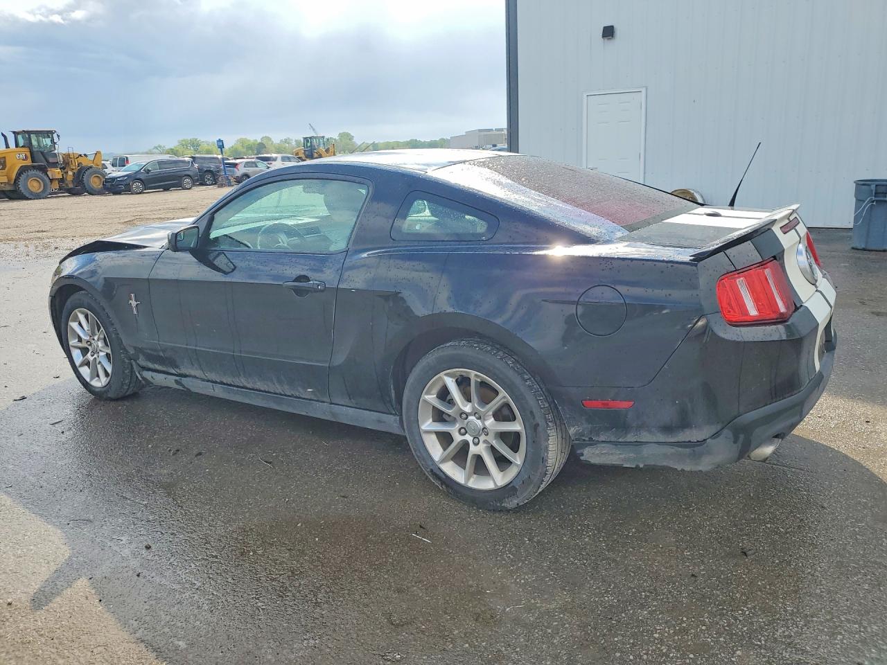 FORD MUSTANG 2011 — 3