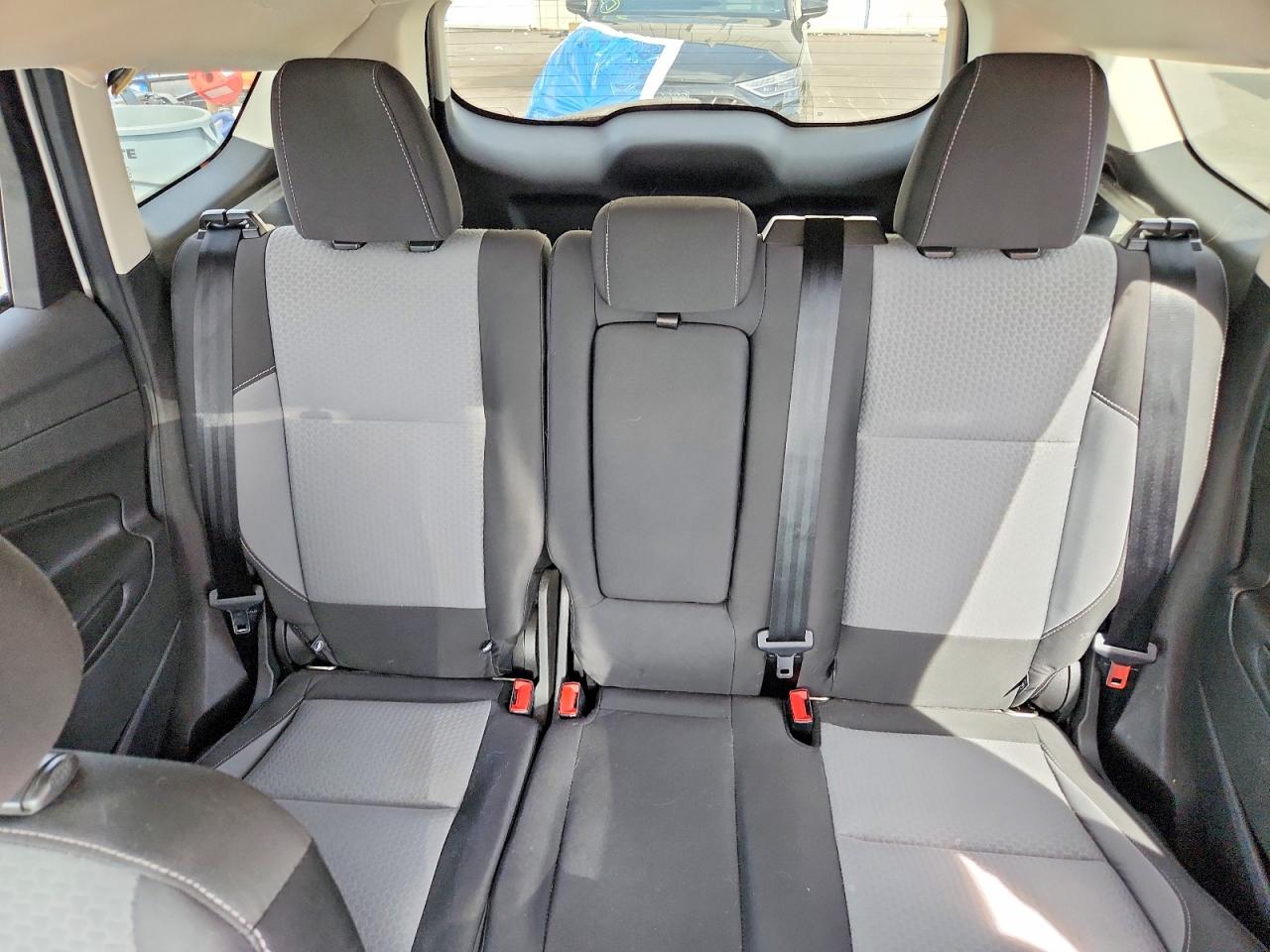 FORD ESCAPE 2017 — 11
