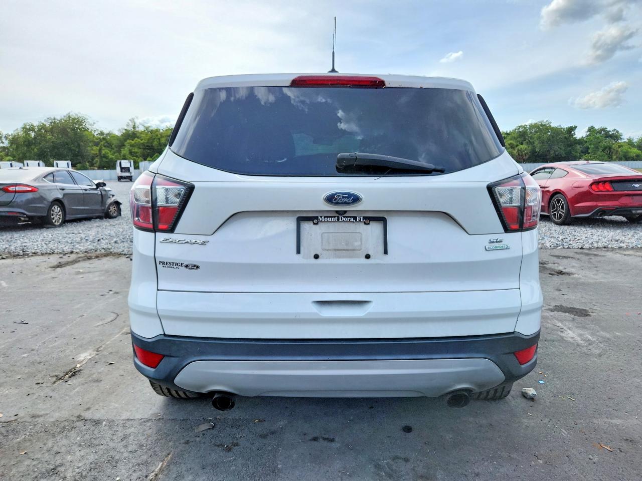 FORD ESCAPE 2017 — 7