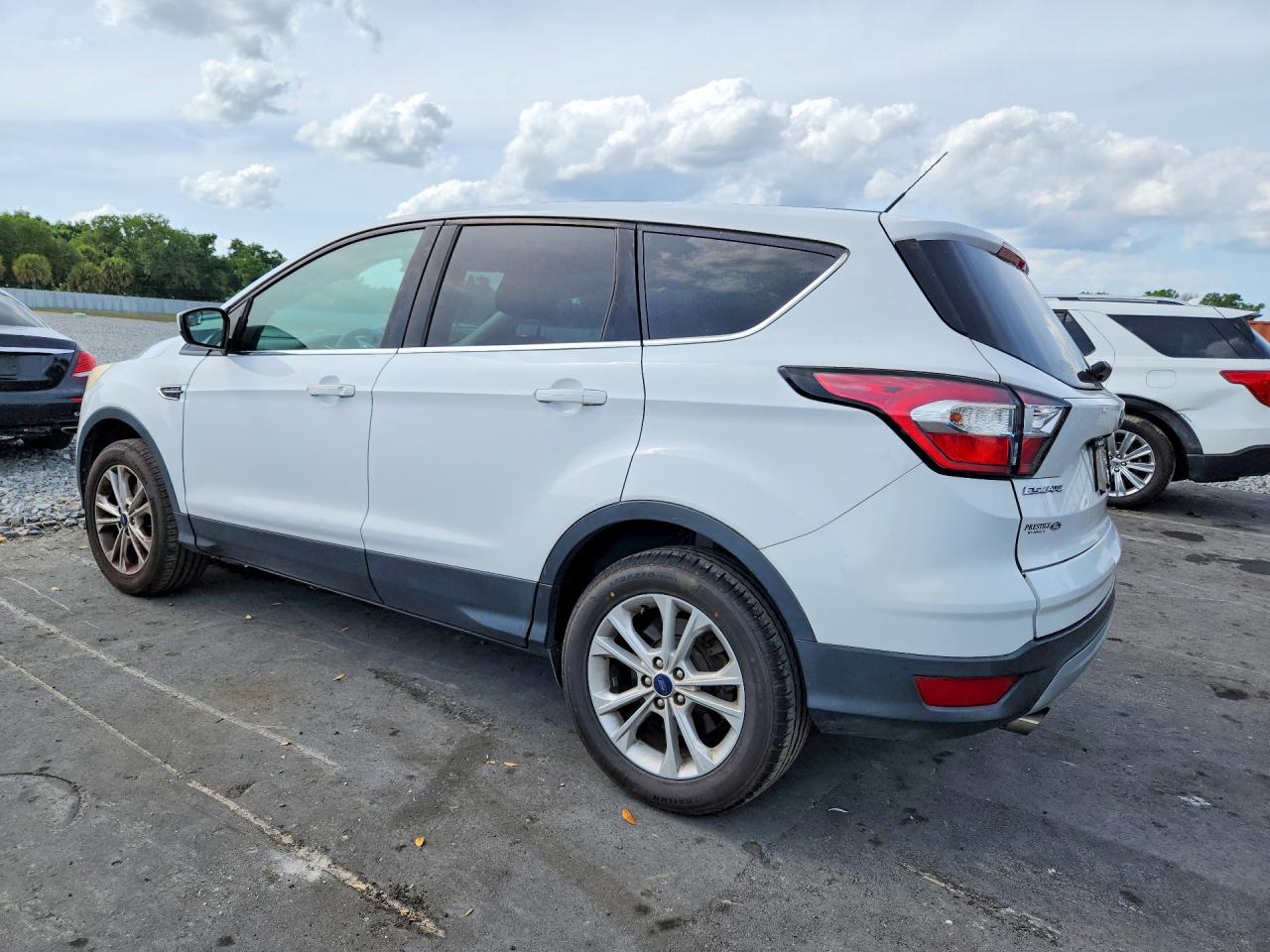 FORD ESCAPE 2017 — 3
