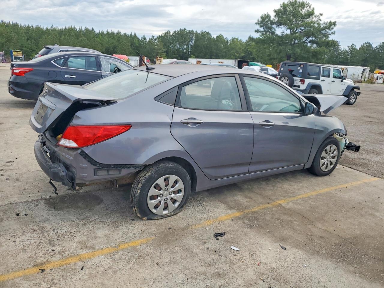 HYUNDAI ACCENT 2017 — 4