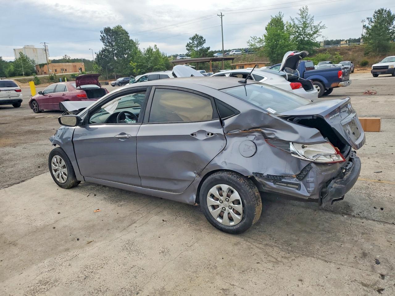 HYUNDAI ACCENT 2017 — 3