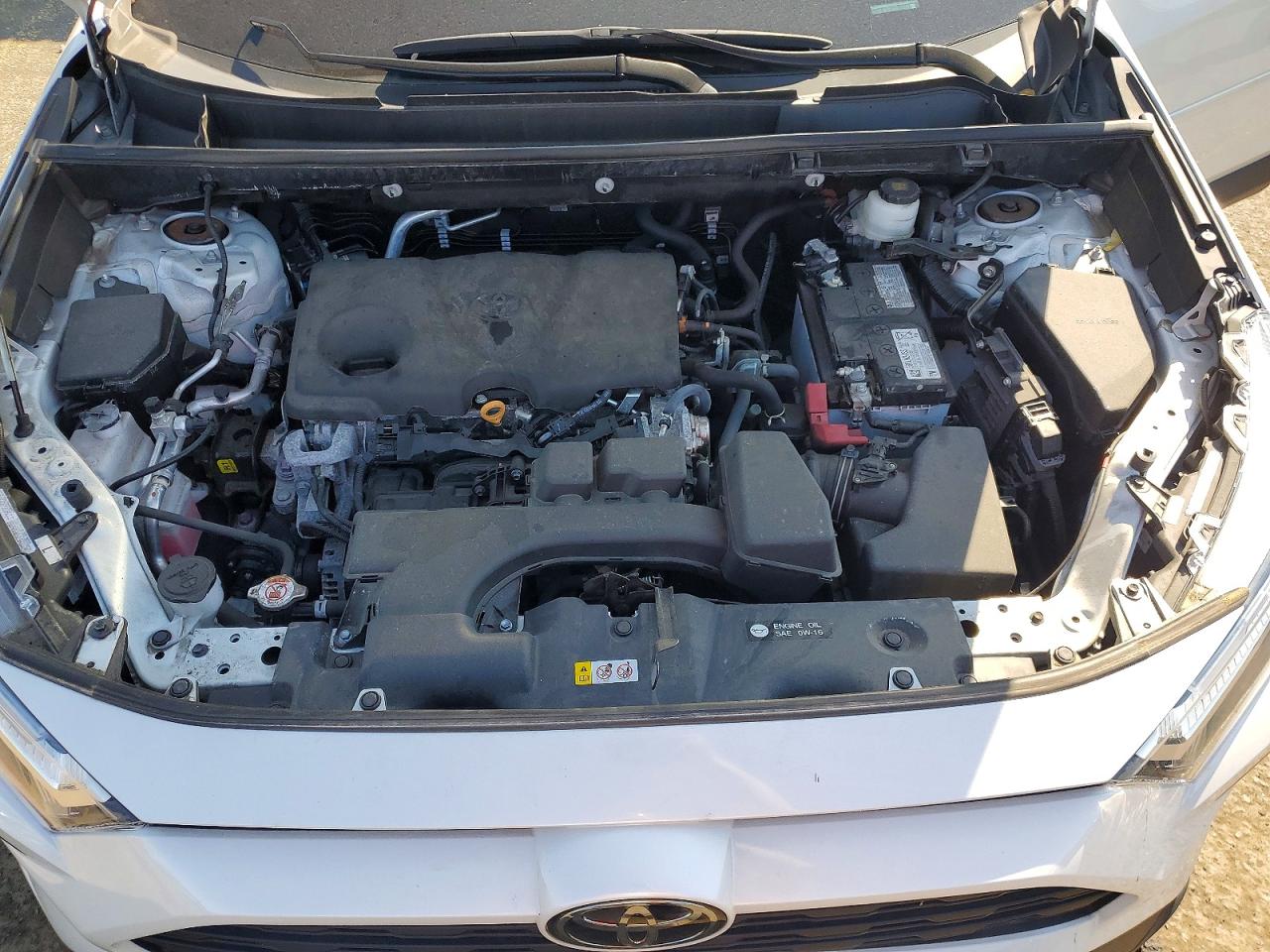 TOYOTA RAV4 2023 — 13