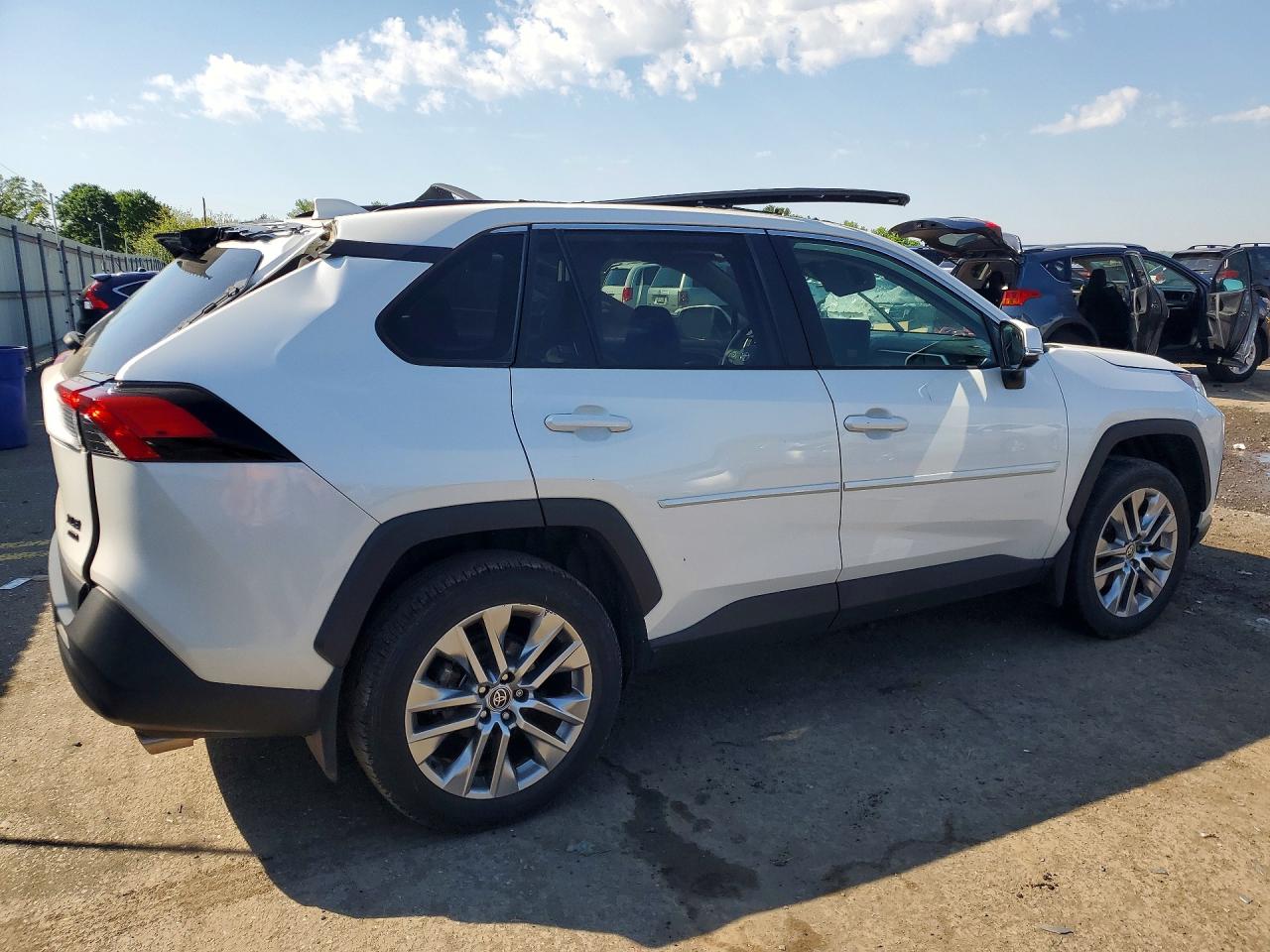 TOYOTA RAV4 2023 — 4
