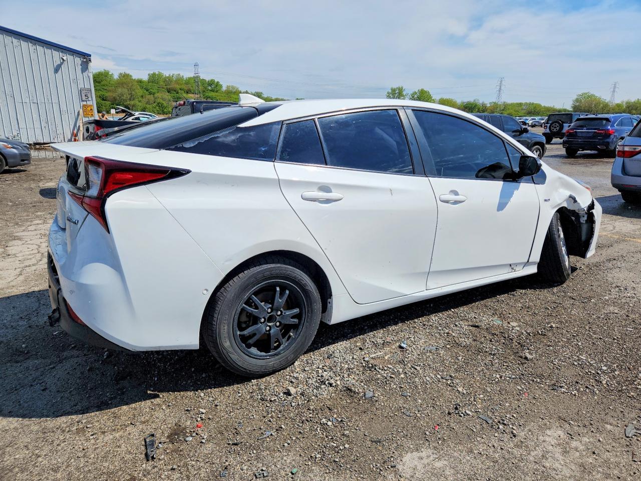 TOYOTA PRIUS 2019 — 4