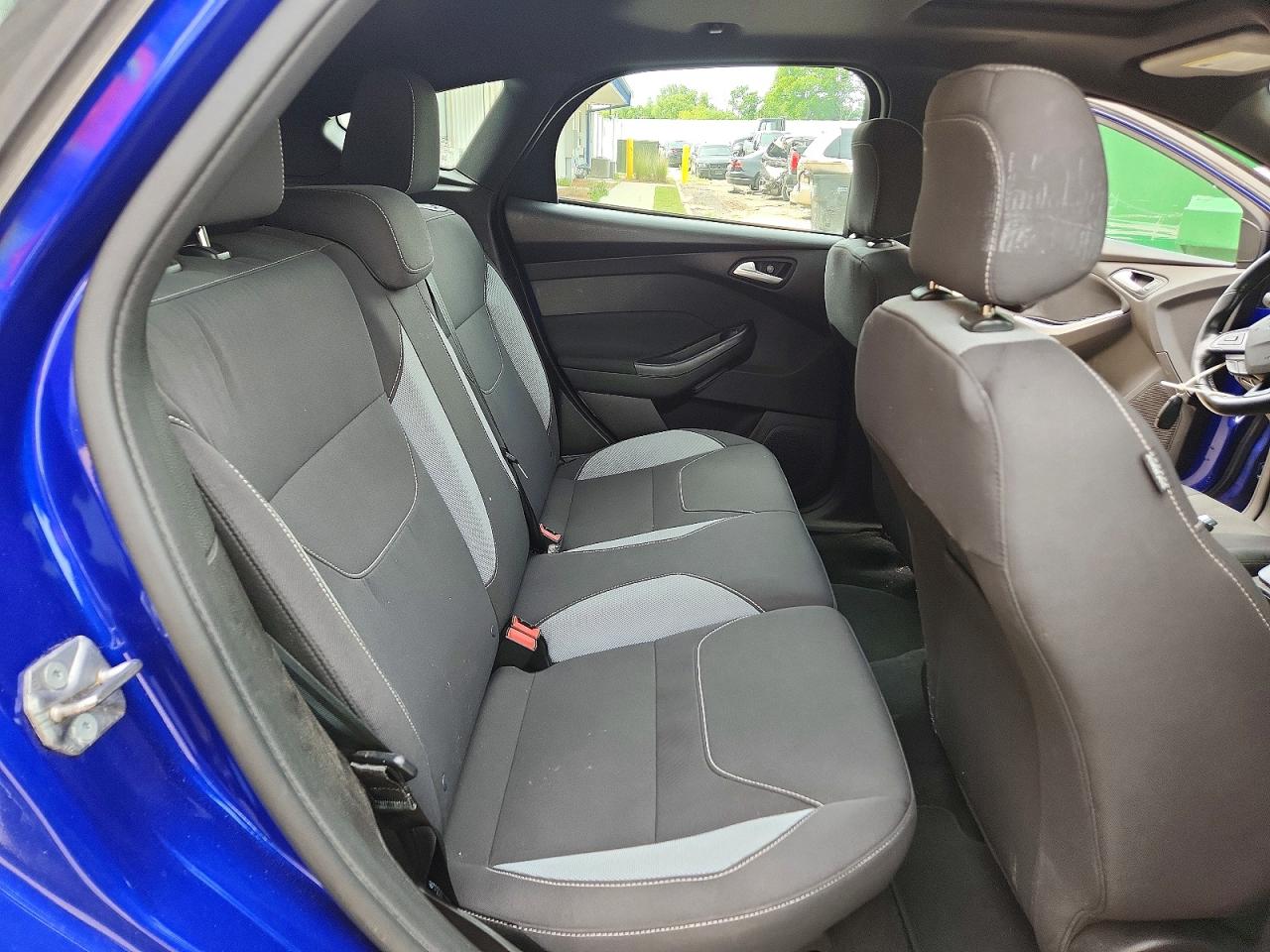 FORD FOCUS 2015 — 11