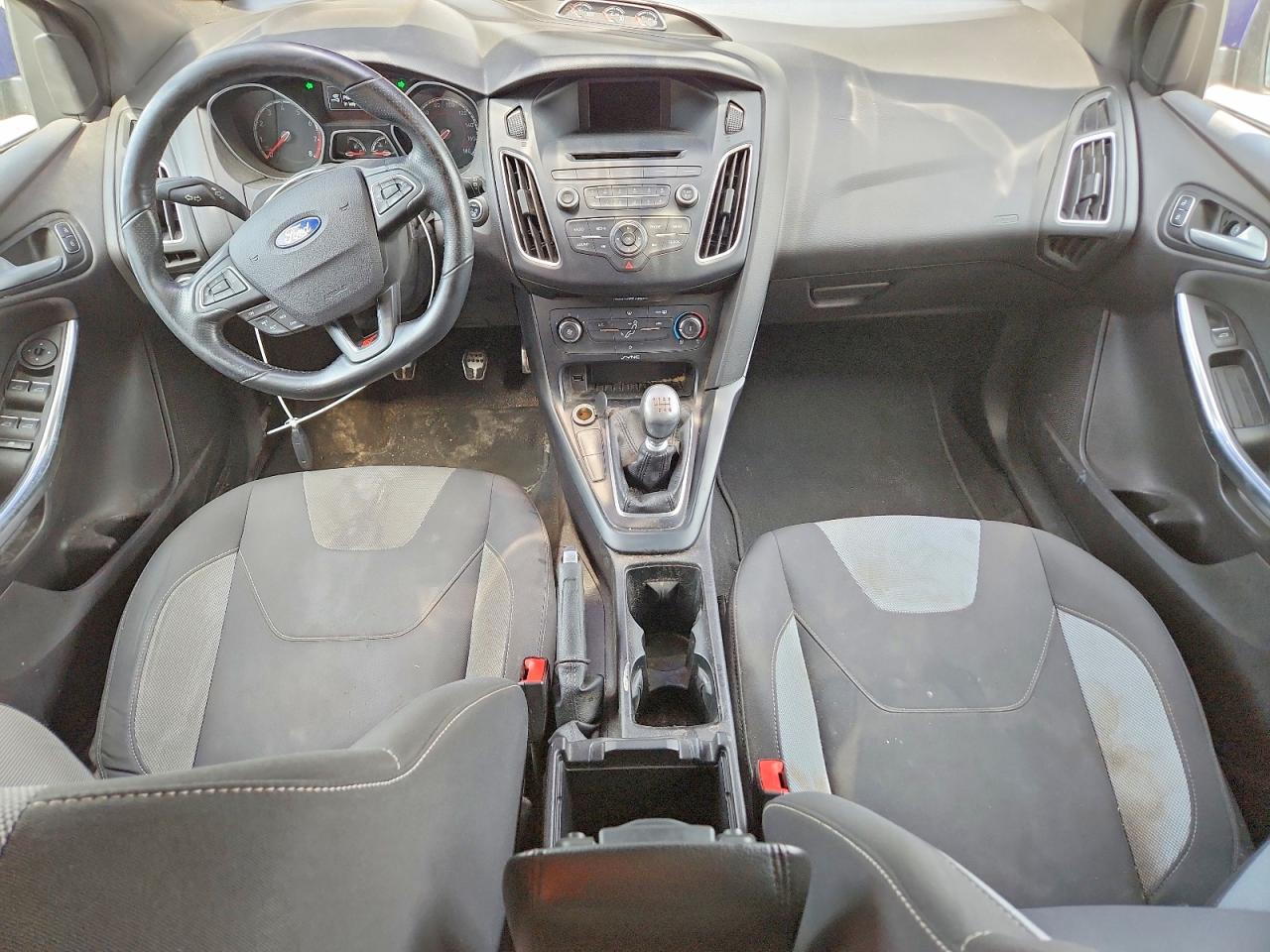 FORD FOCUS 2015 — 9