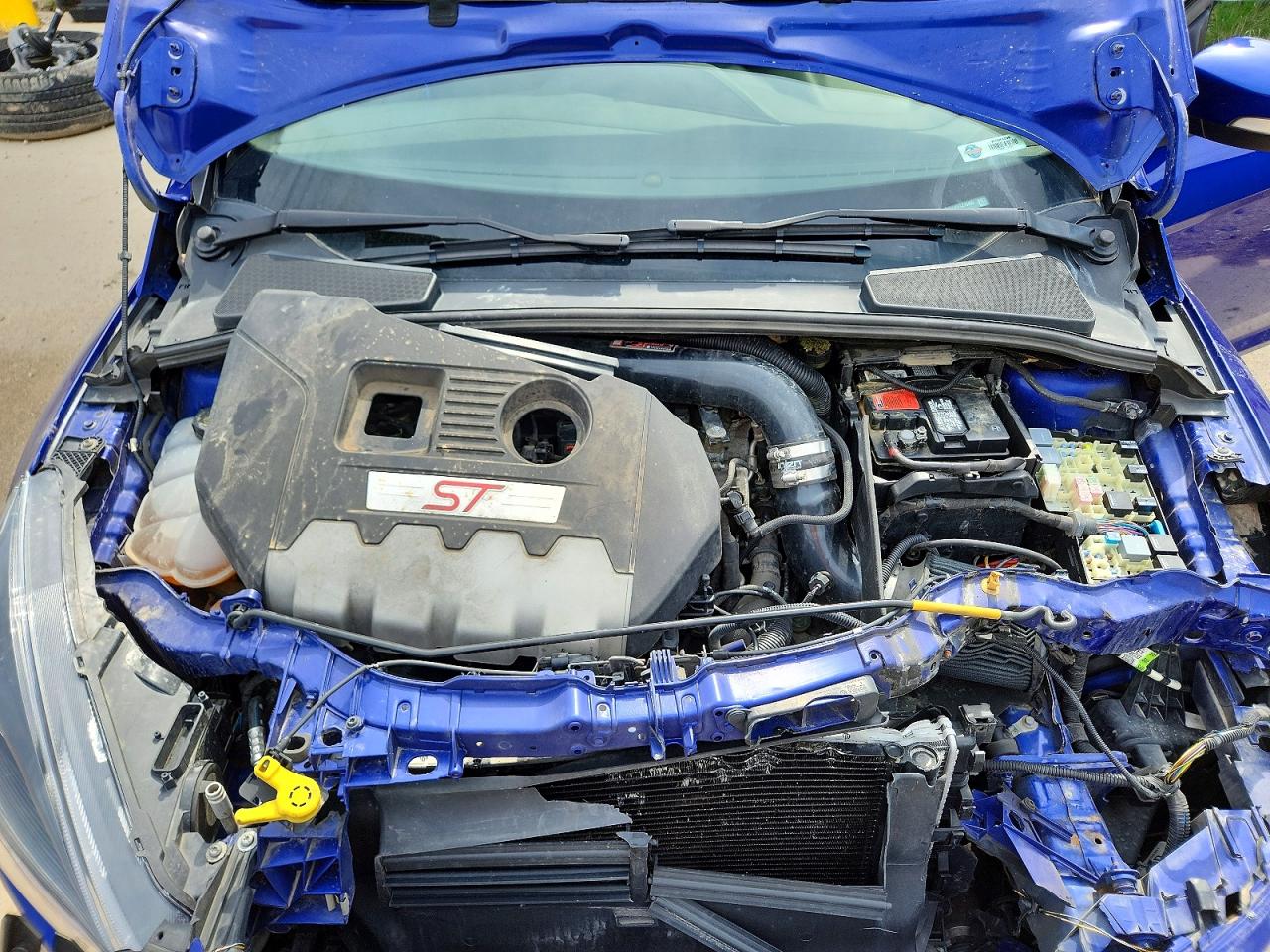 FORD FOCUS 2015 — 12