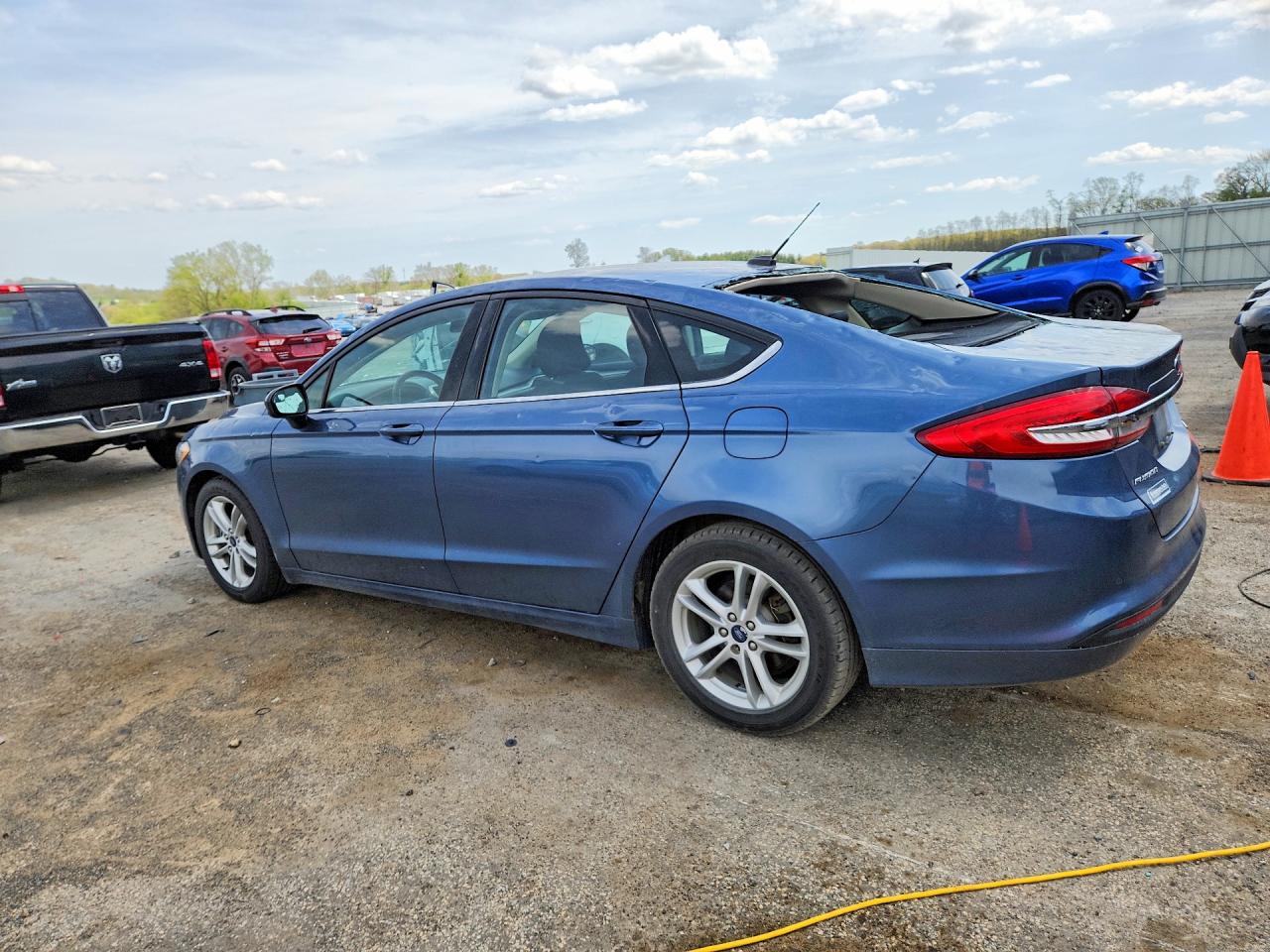 FORD FUSION 2018 — 3
