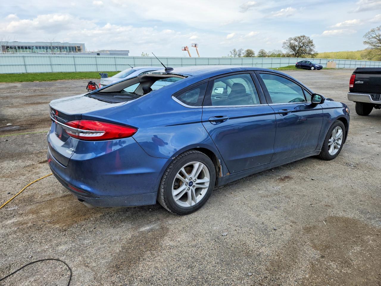 FORD FUSION 2018 — 4