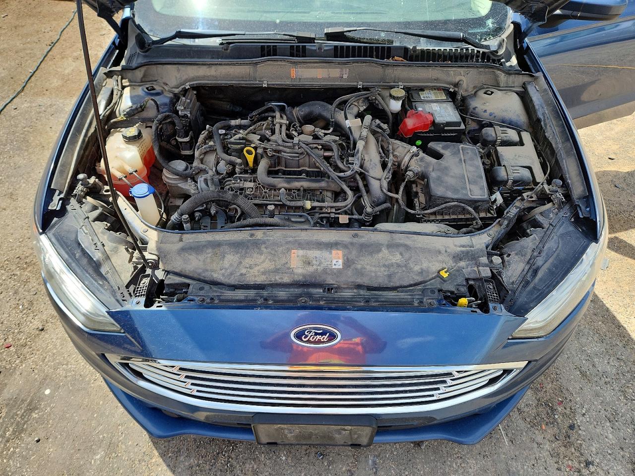 FORD FUSION 2018 — 12
