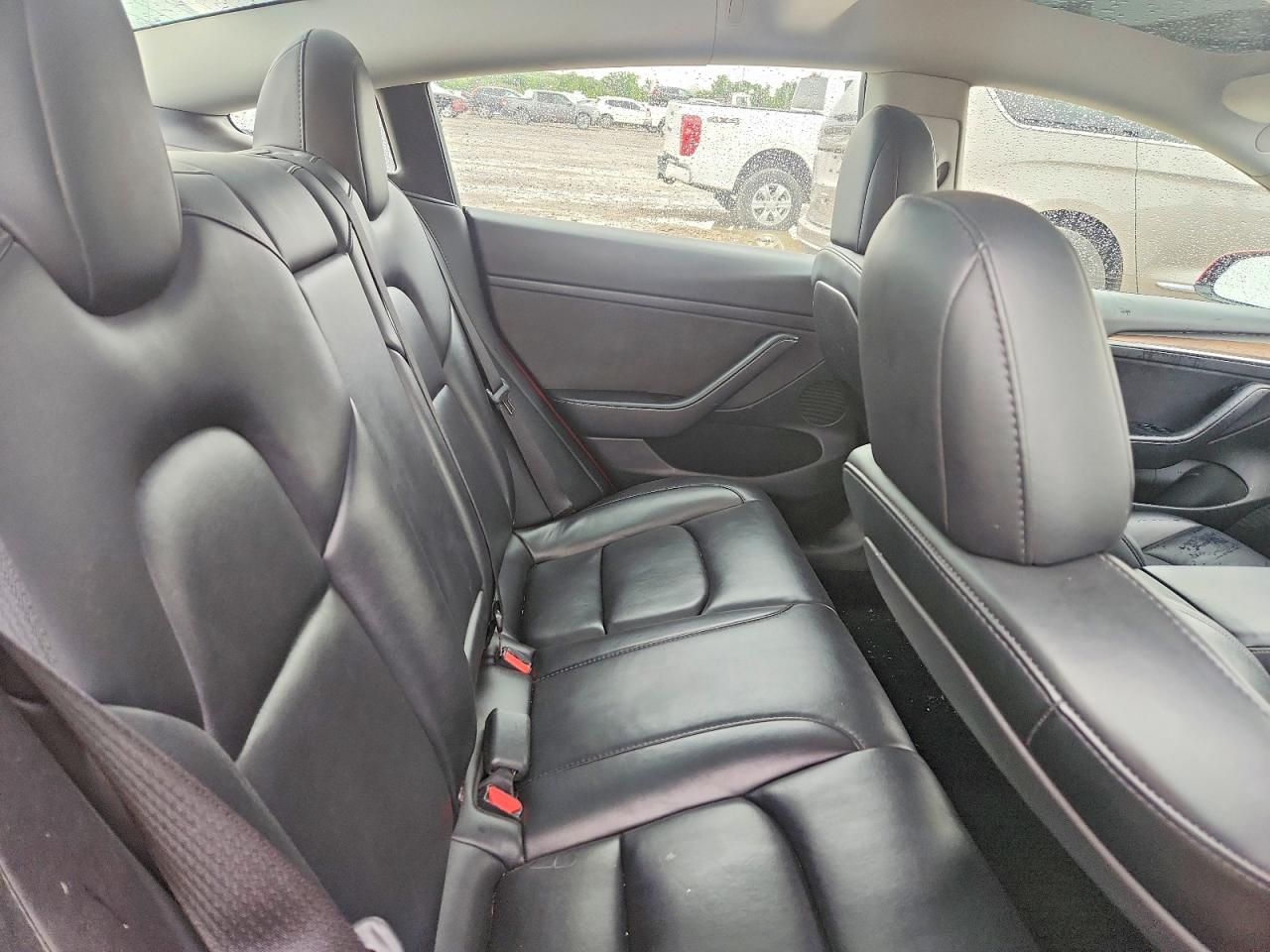 TESLA MODEL 3 2023 — 11