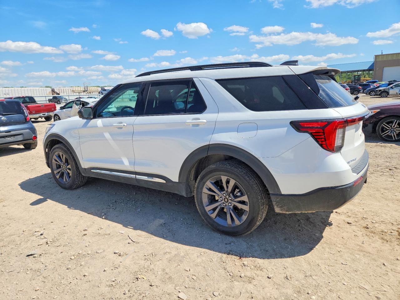 FORD EXPLORER 2025 — 3