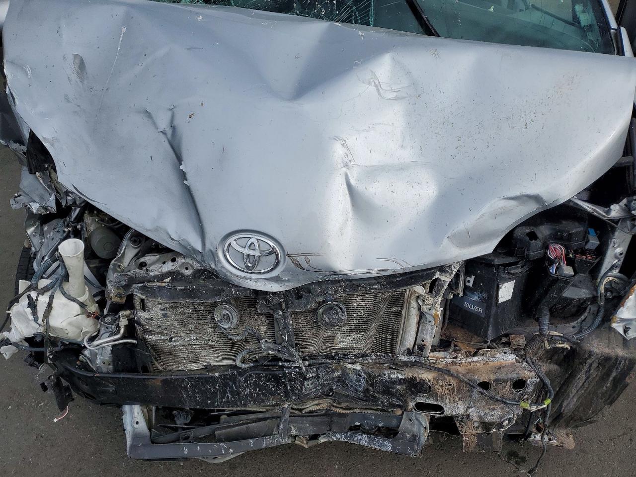 TOYOTA SIENNA 2015 — 13