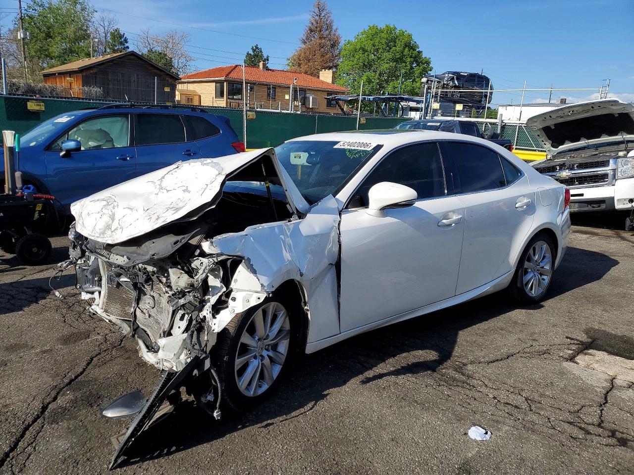 LEXUS IS 2016 — 2