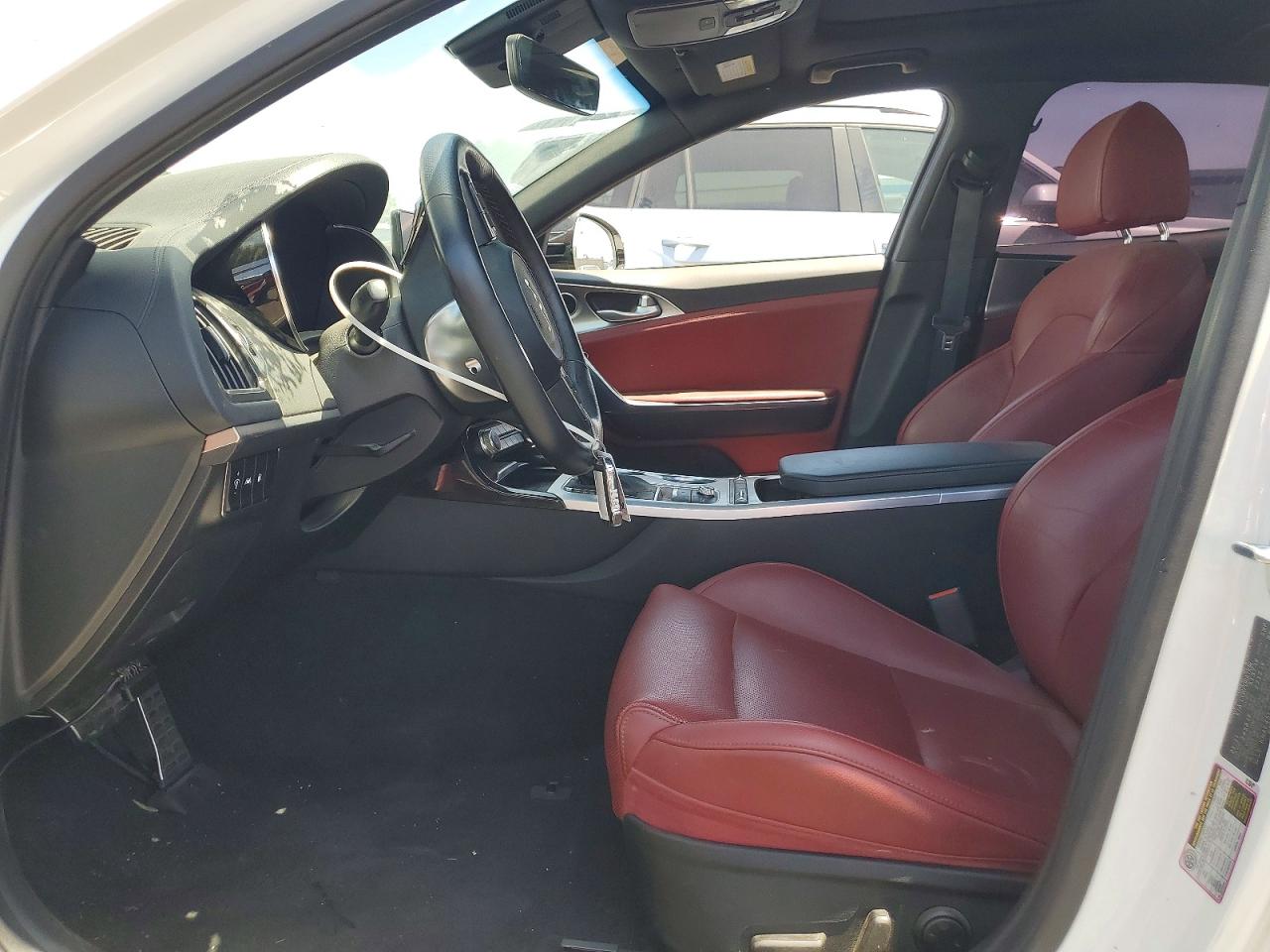 KIA STINGER 2022 — 8