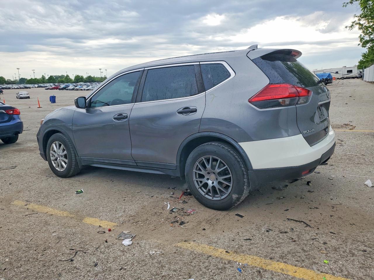 NISSAN ROGUE 2017 — 3