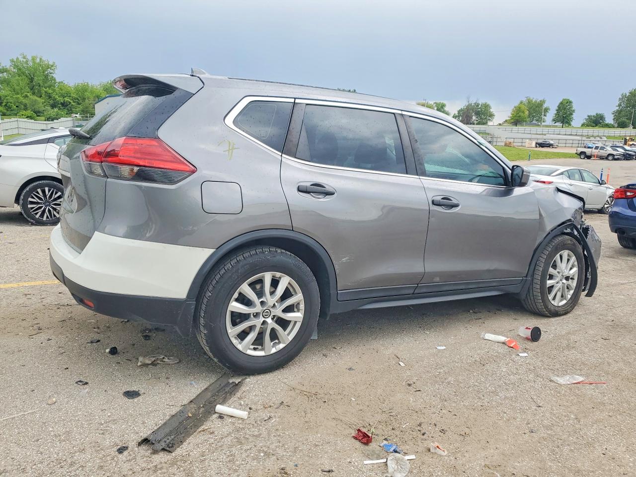 NISSAN ROGUE 2017 — 4