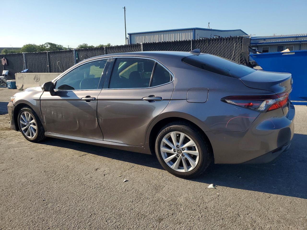 TOYOTA CAMRY 2022 — 3