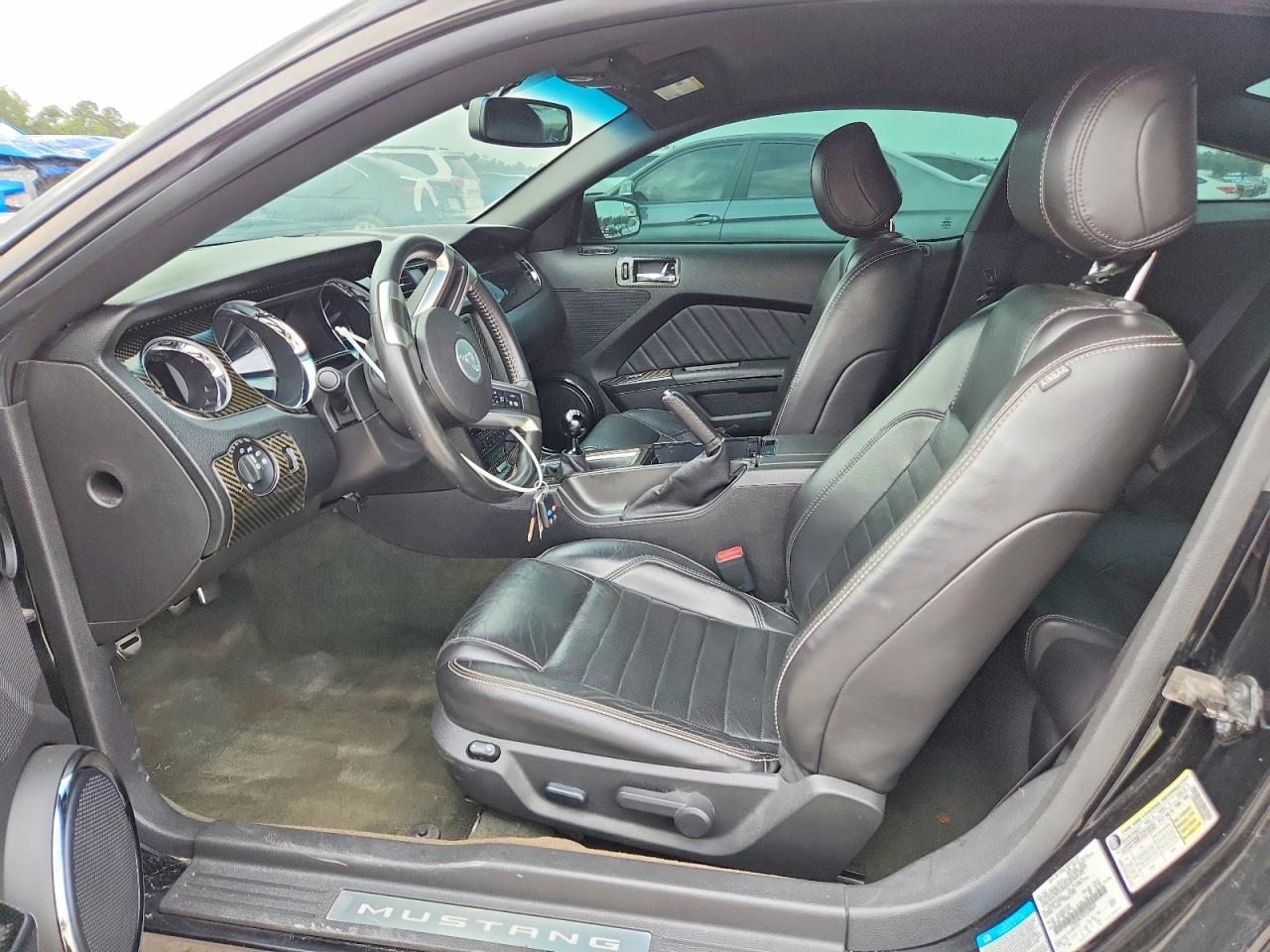 FORD MUSTANG 2014 — 8