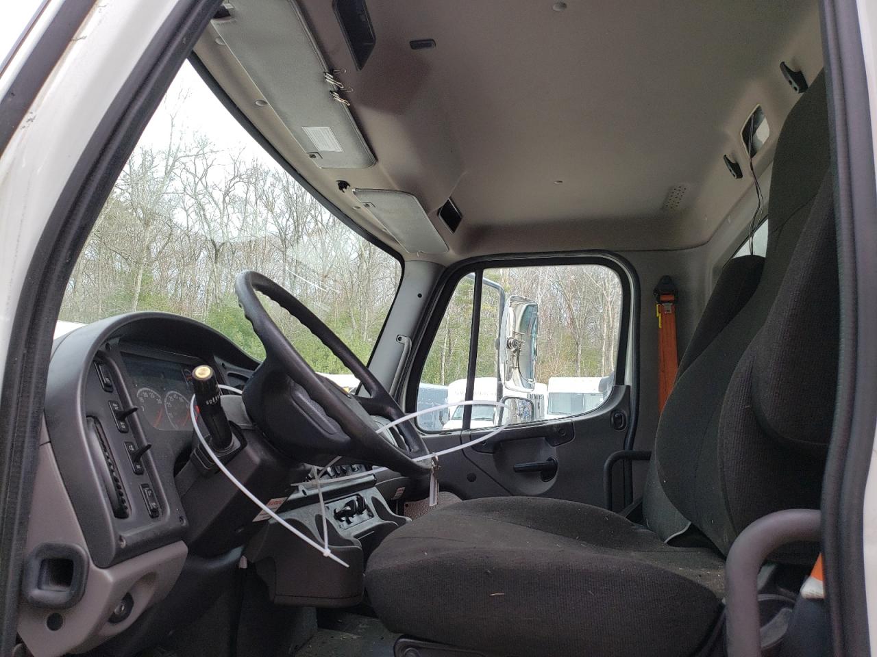 FREIGHTLINER M2 2022 — 8
