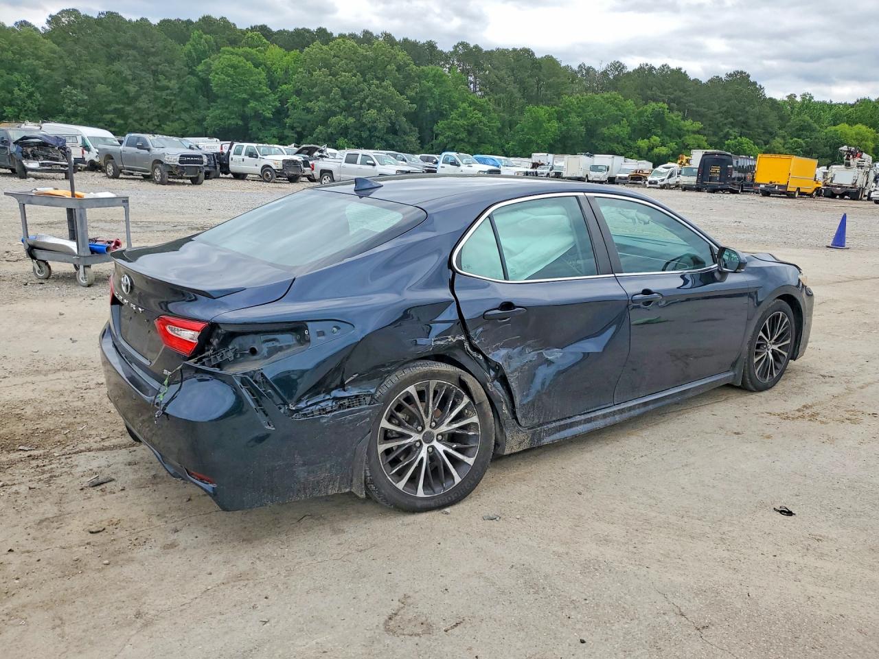 TOYOTA CAMRY 2019 — 4