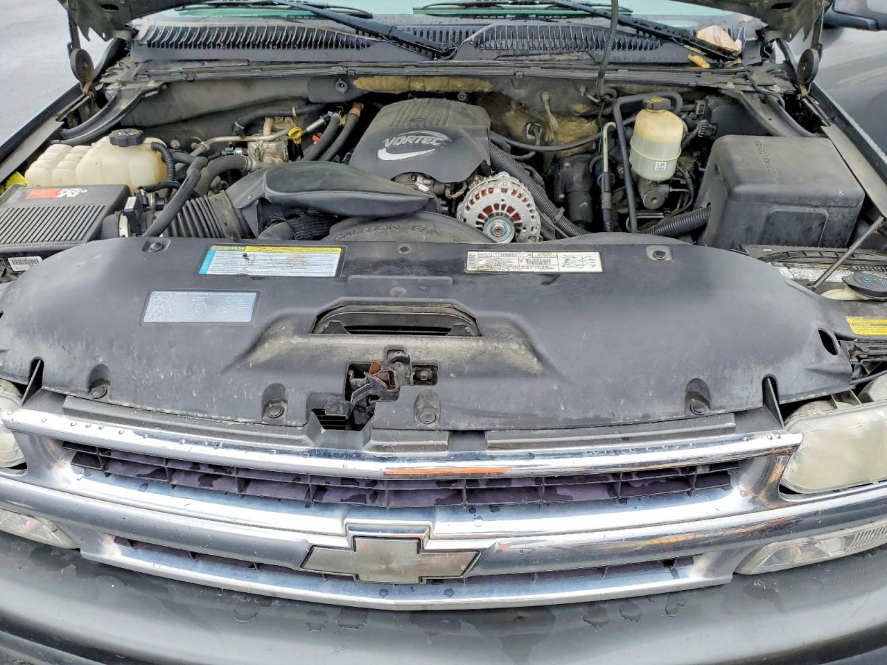CHEVROLET SUBURBAN 2001 — 12