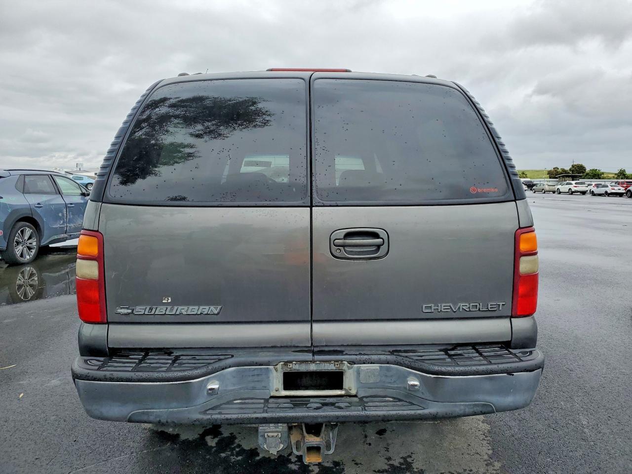 CHEVROLET SUBURBAN 2001 — 7