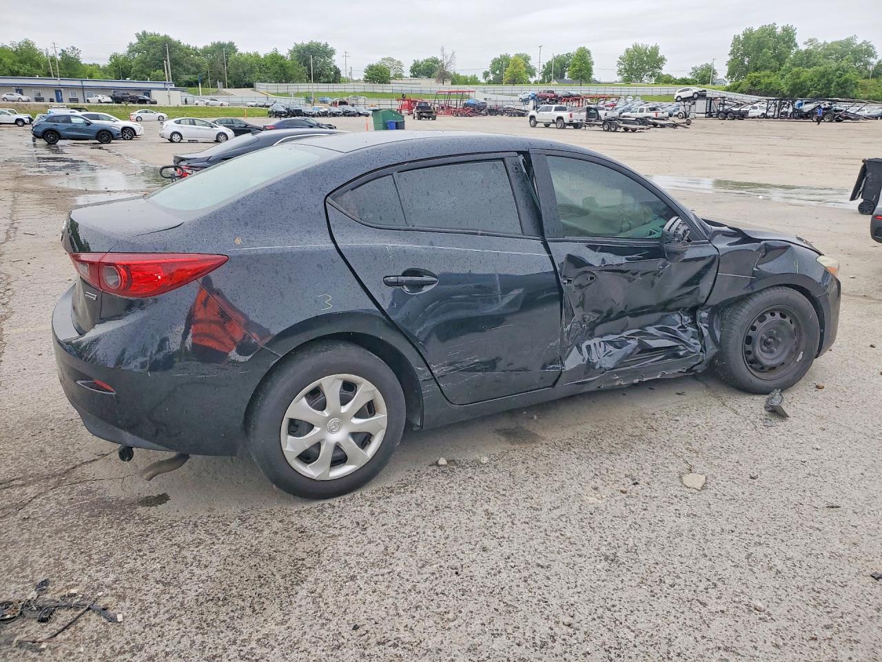 MAZDA 3 2018 — 4