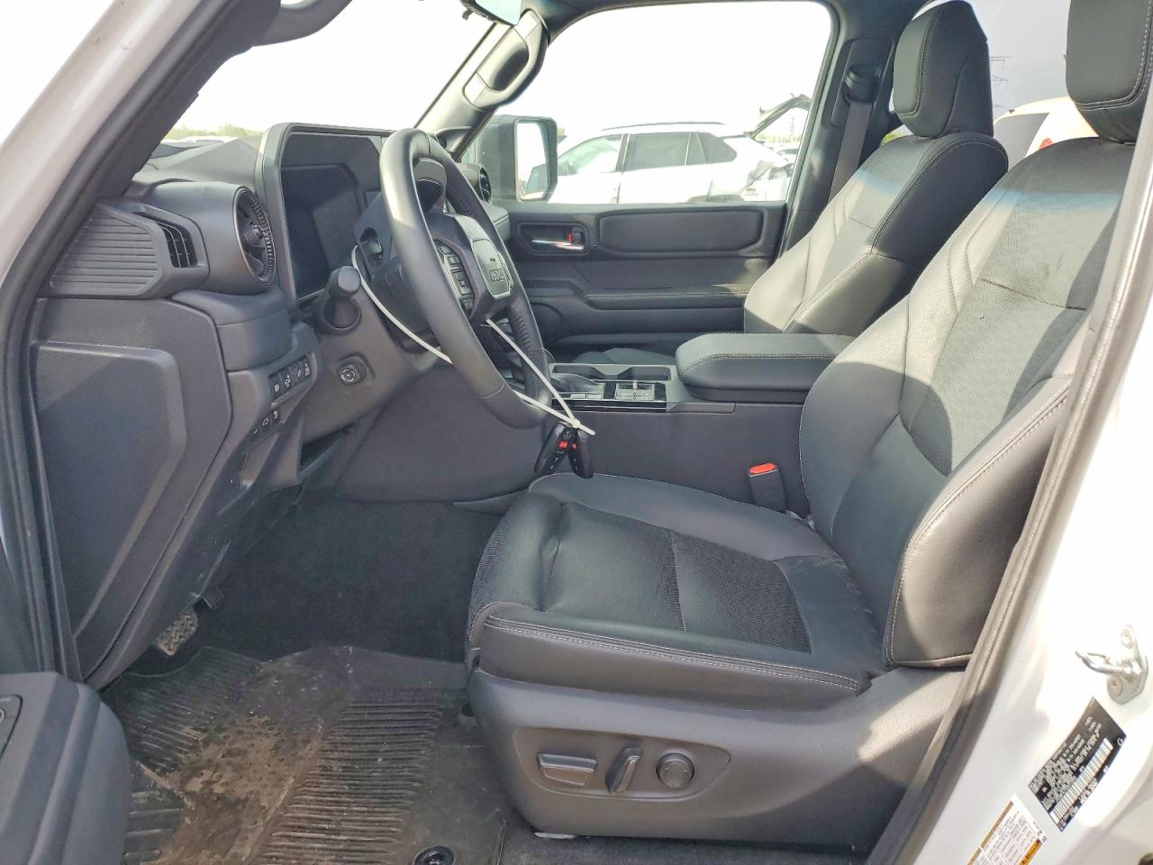 TOYOTA LAND CRUISER 2025 — 8
