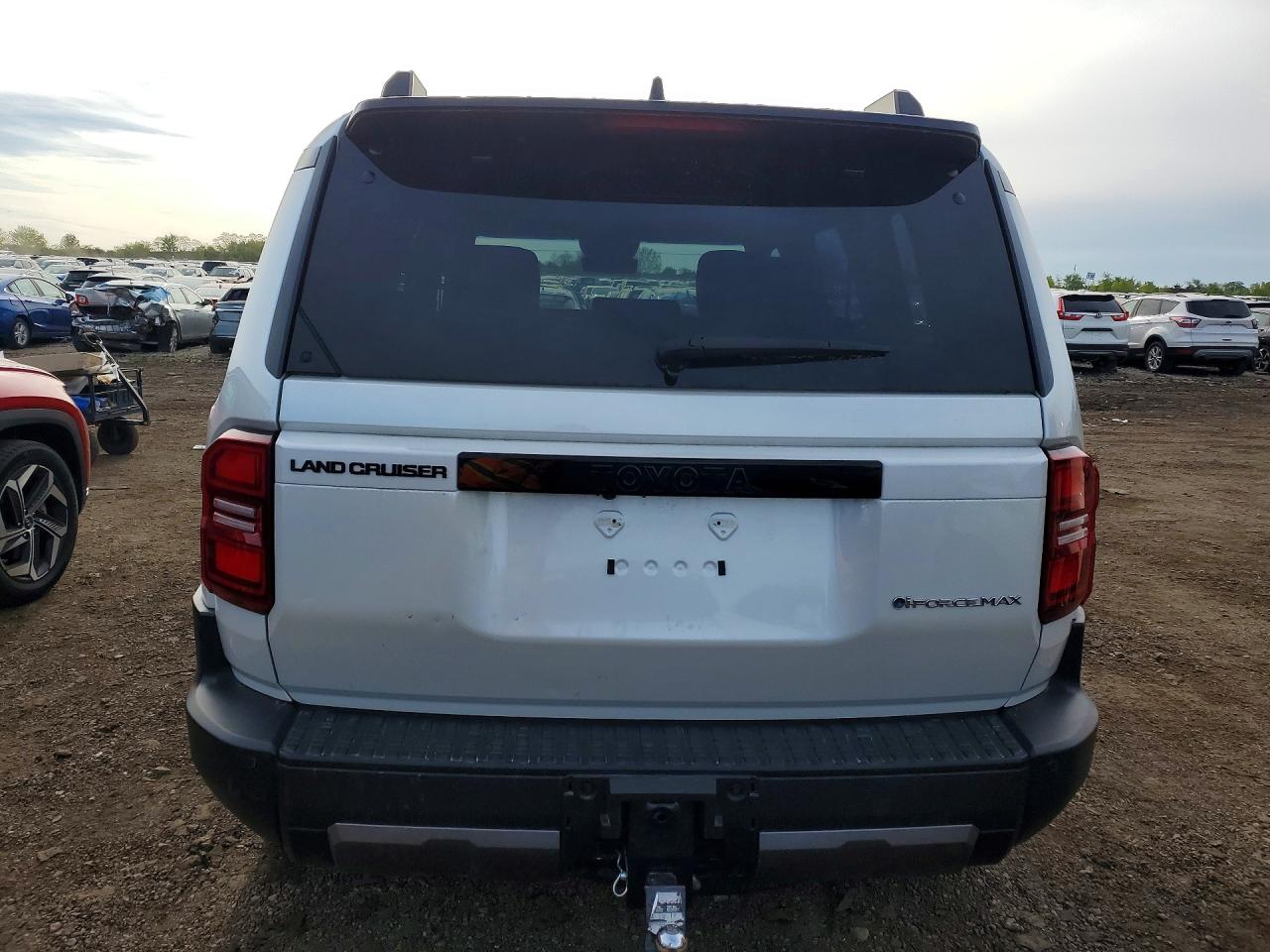 TOYOTA LAND CRUISER 2025 — 7
