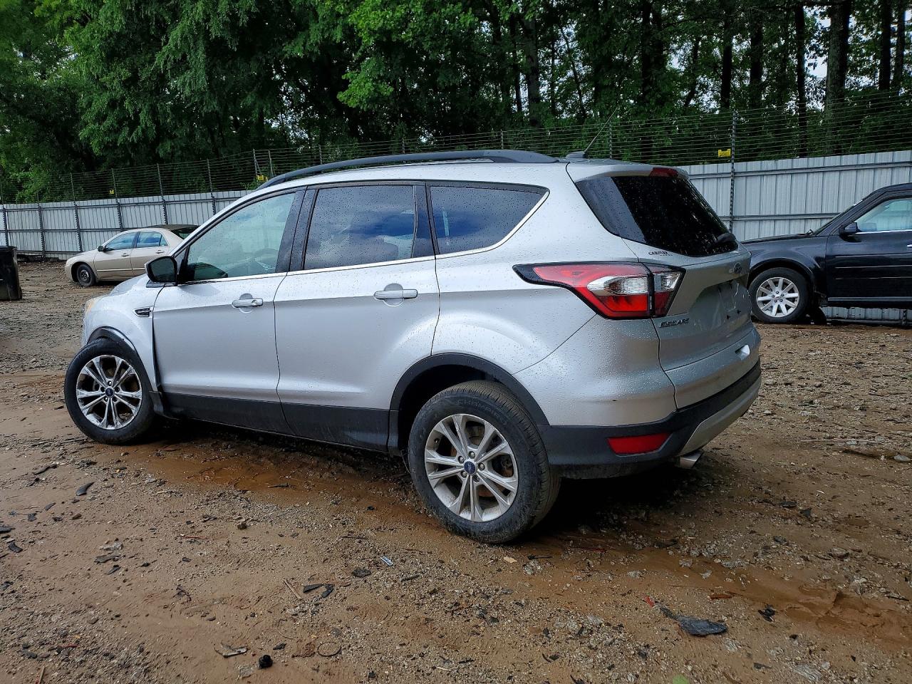 FORD ESCAPE 2018 — 3