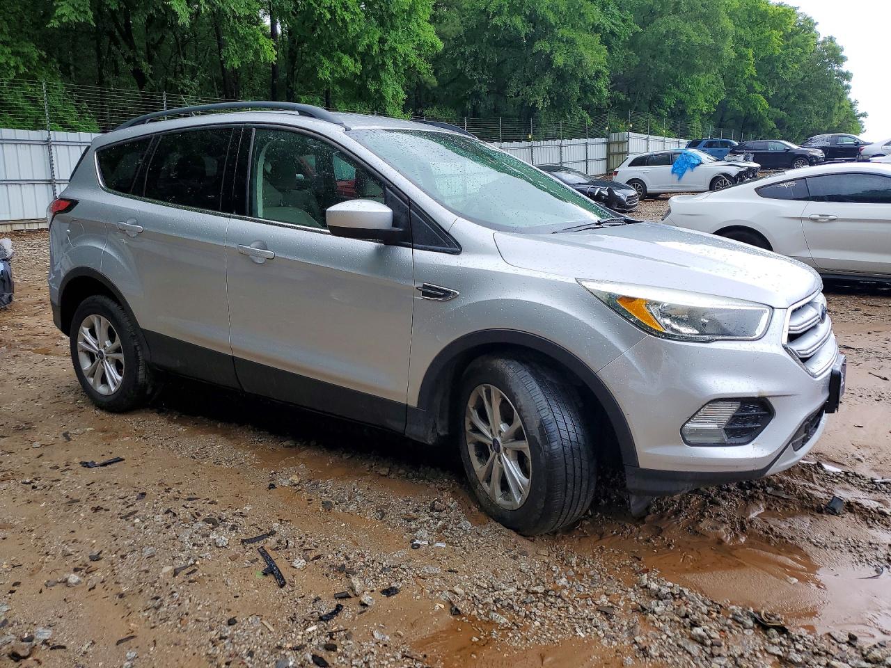 FORD ESCAPE 2018 — 5