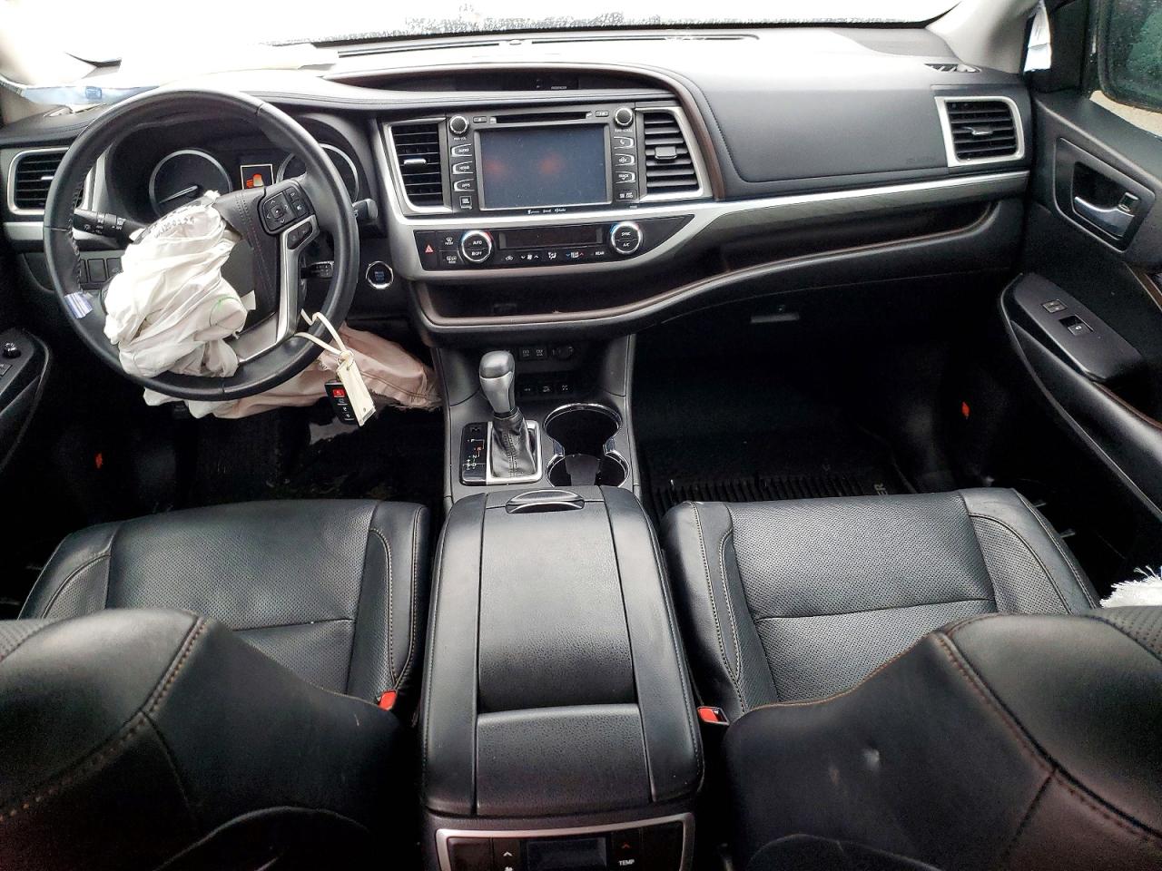 TOYOTA HIGHLANDER 2018 — 9
