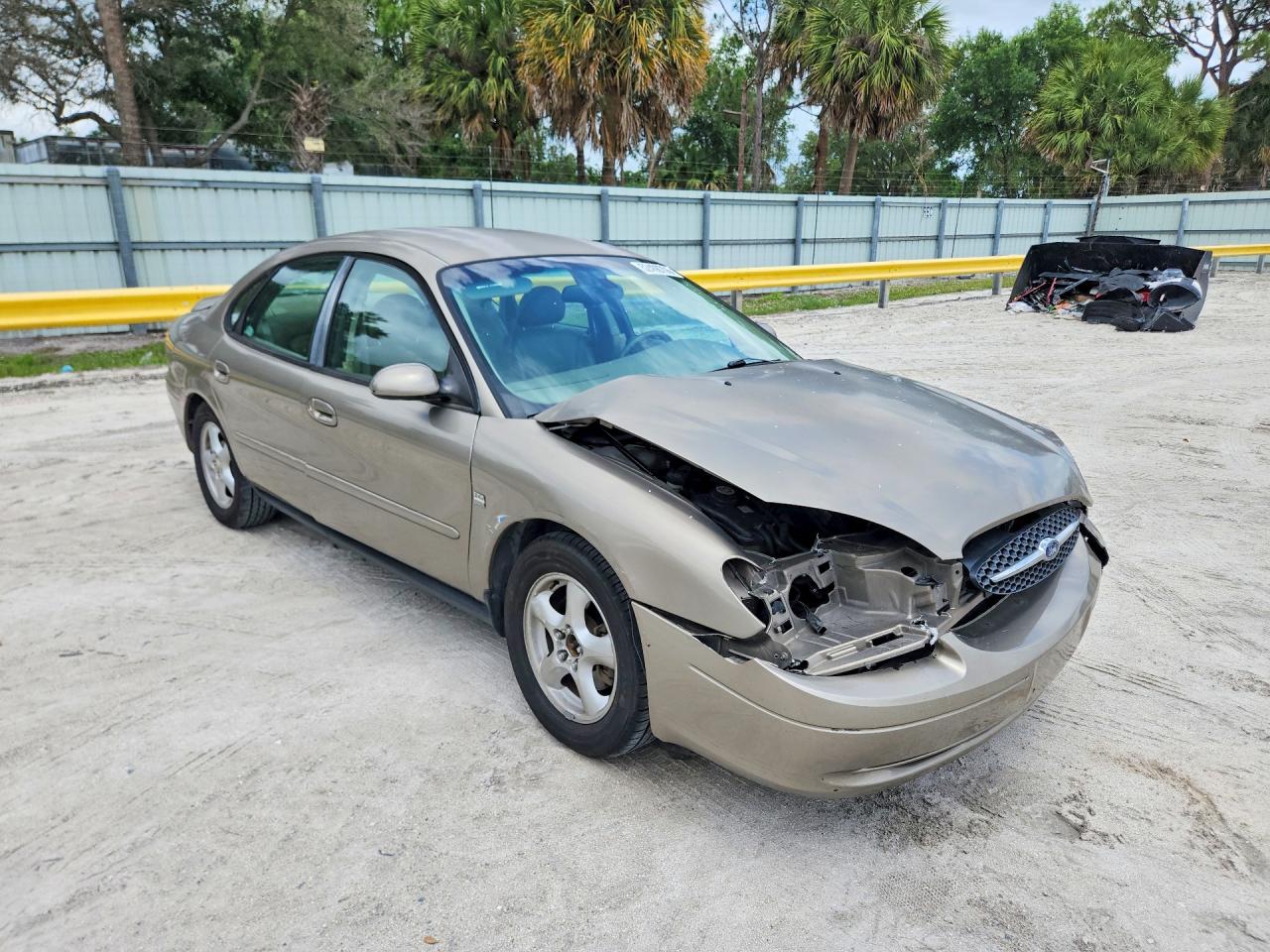 FORD TAURUS 2003 — 5