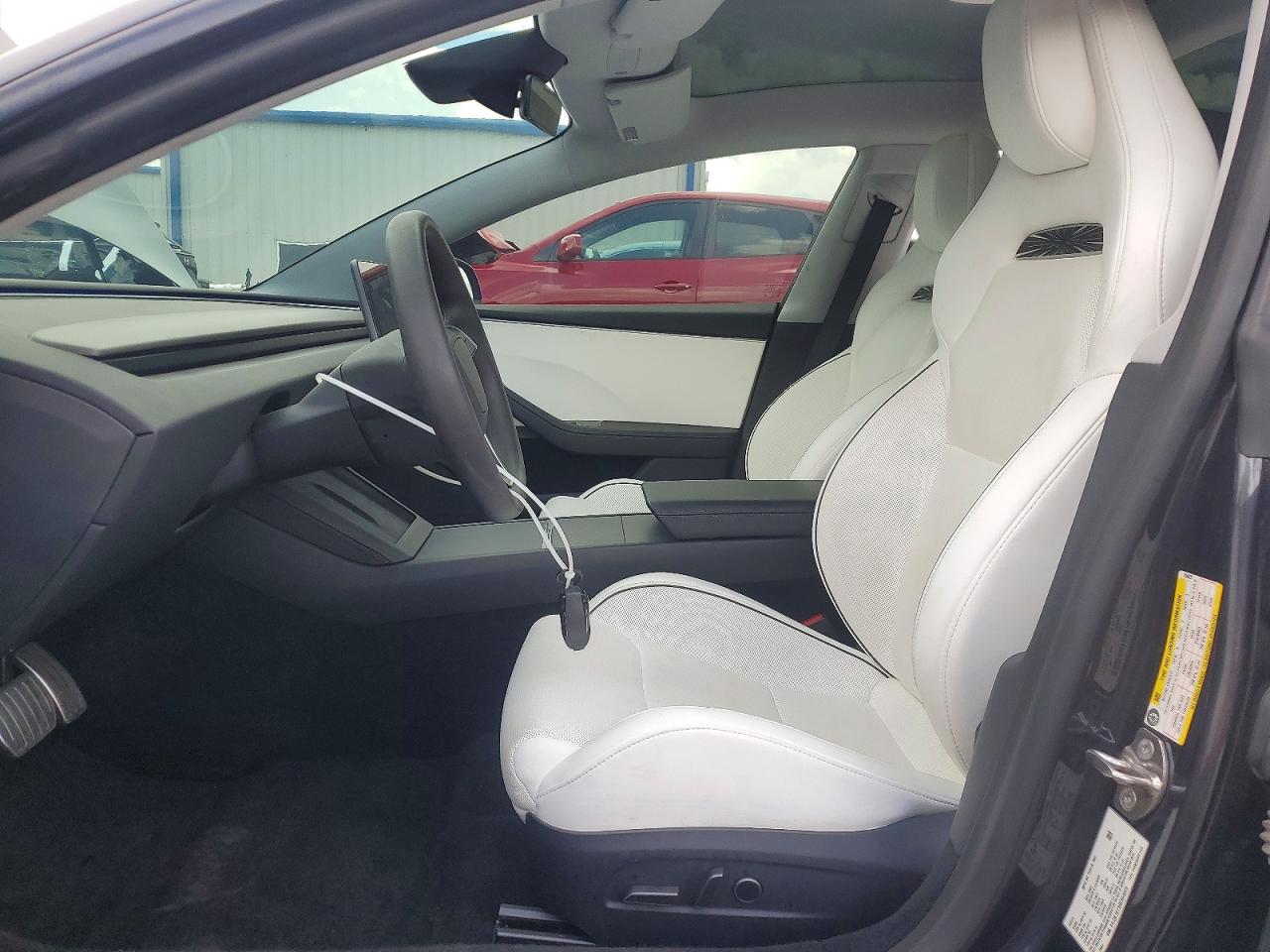 TESLA MODEL 3 2024 — 8