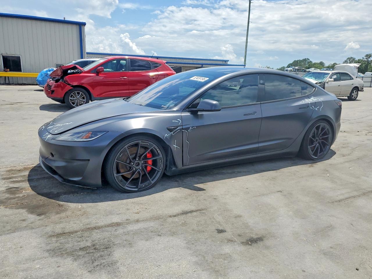 TESLA MODEL 3 2024 — 2