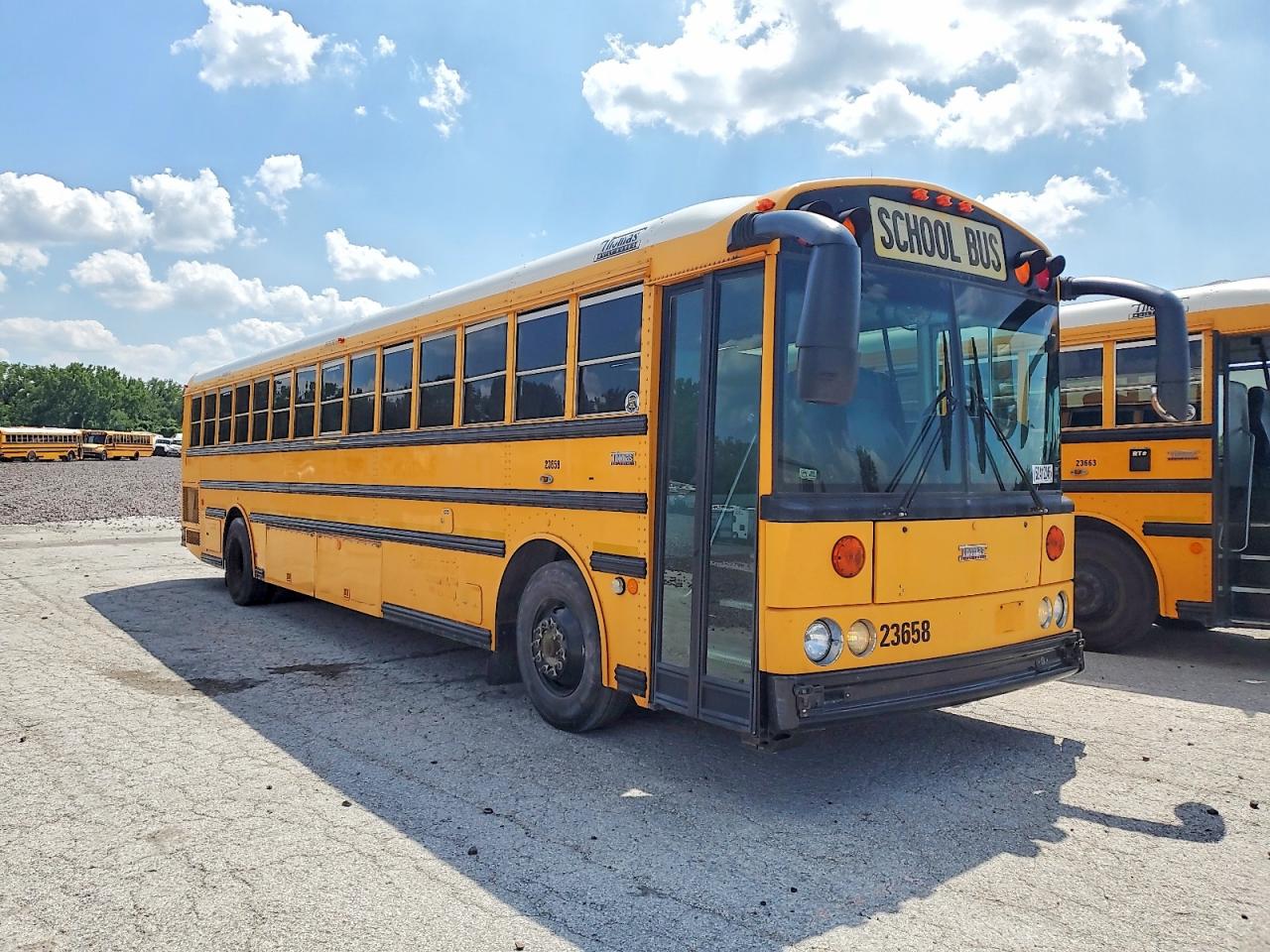 2013 THOMAS SAF-T-LINER HDX