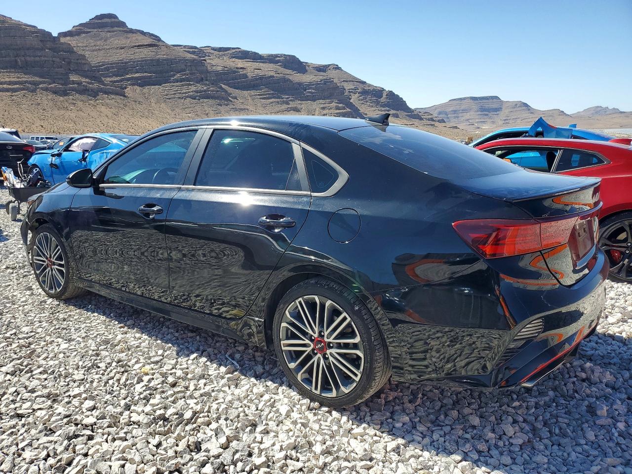 KIA FORTE 2023 — 3