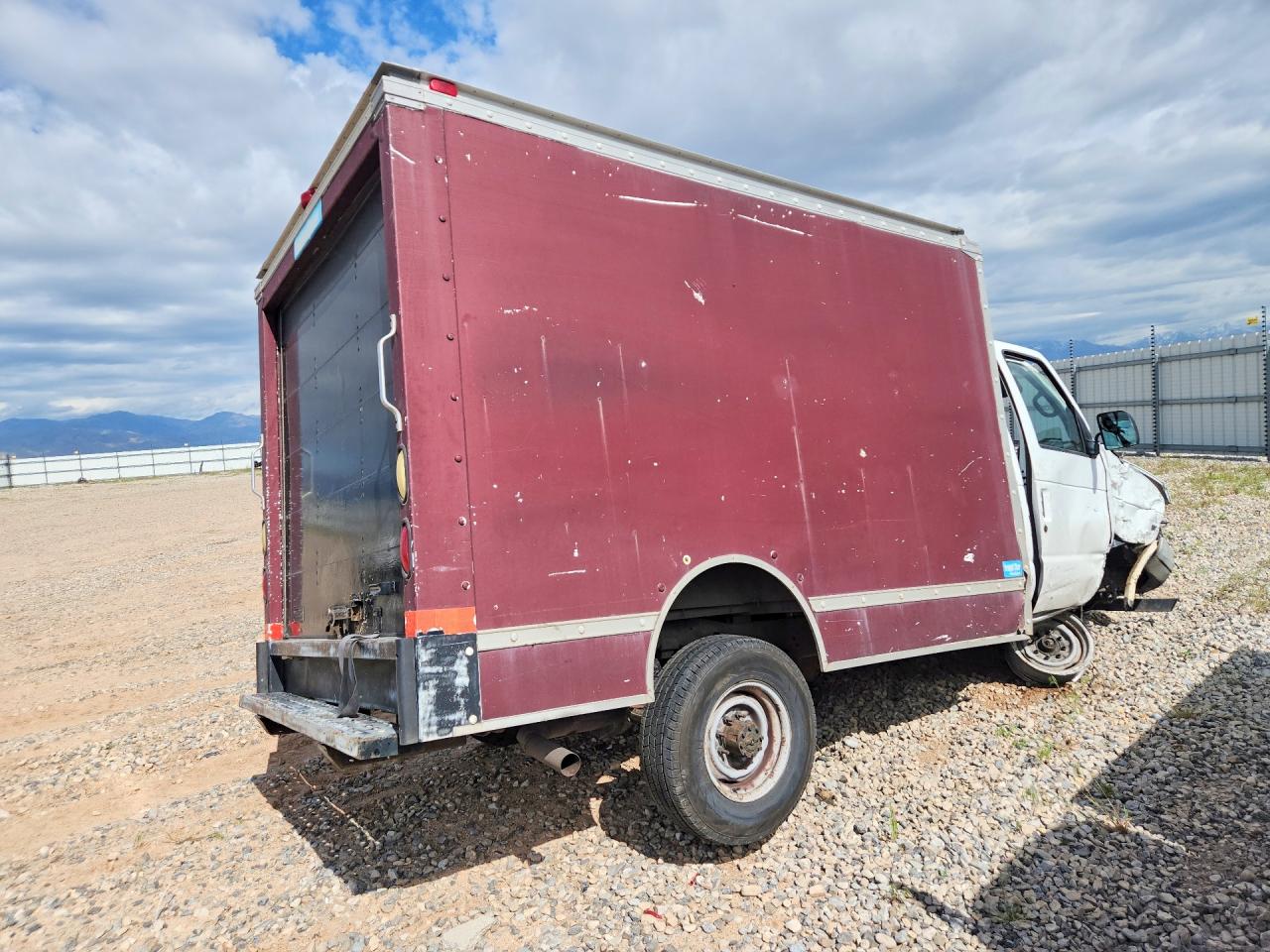 FORD ECONOLINE 2002 — 4