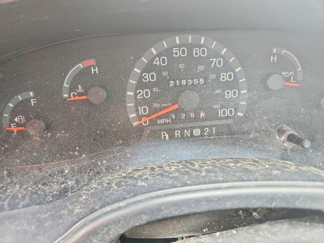 FORD ECONOLINE 2002 — 10