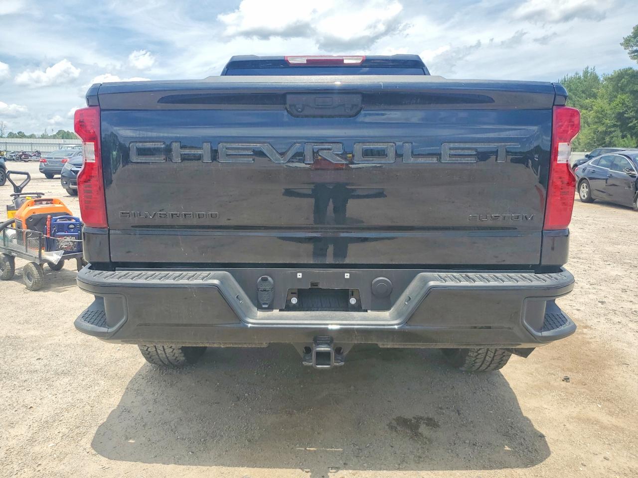 CHEVROLET SILVERADO 2025 — 7