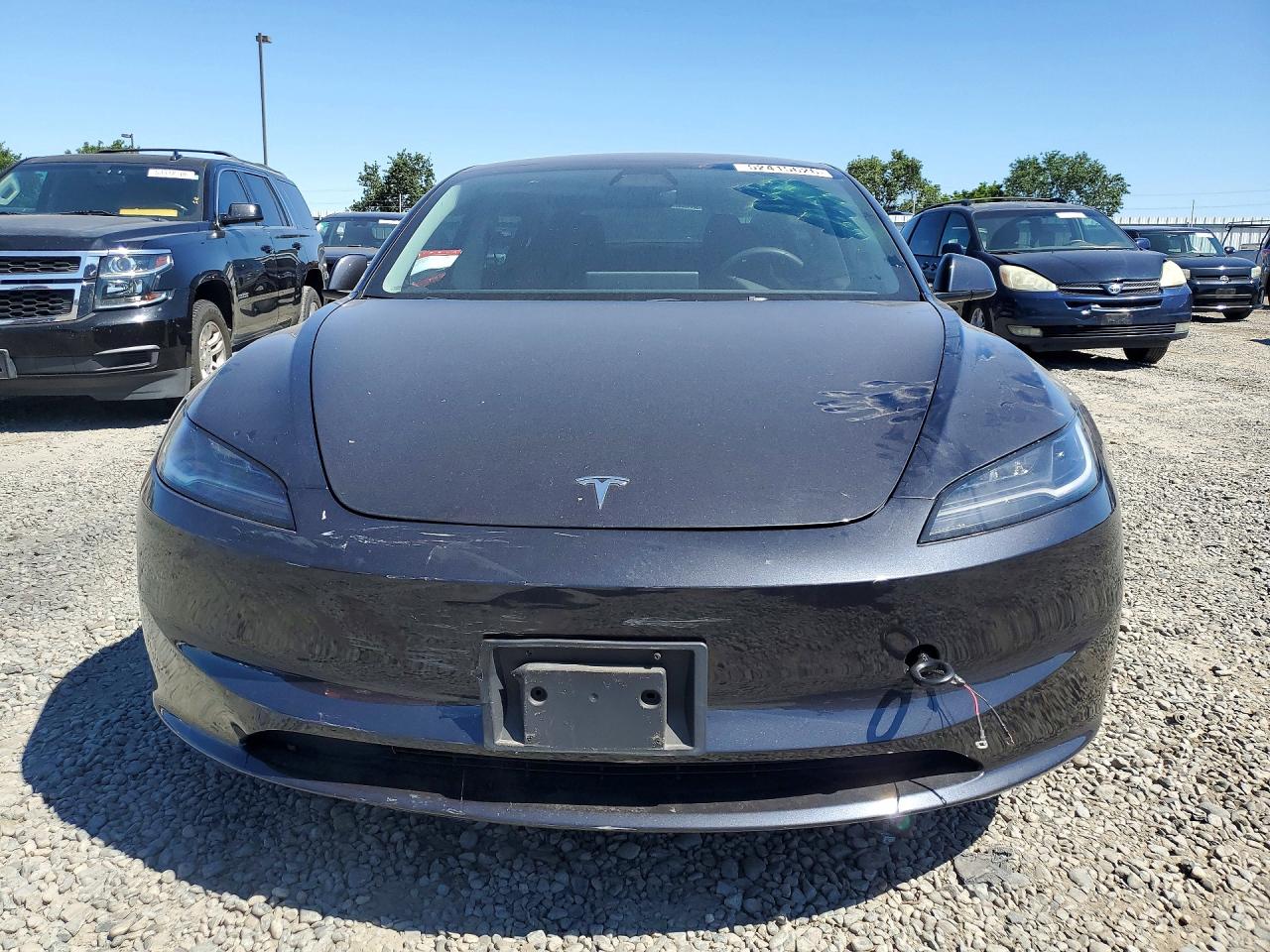 TESLA MODEL 3 2025 — 6