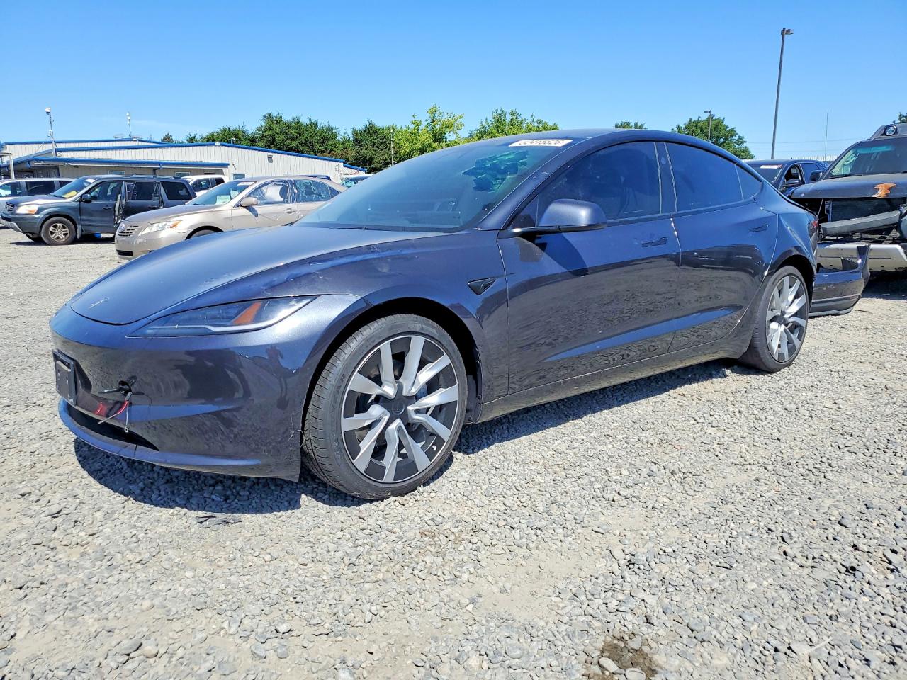 TESLA MODEL 3 2025 — 2
