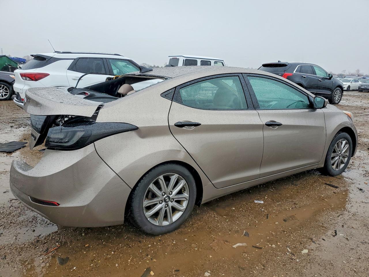 HYUNDAI ELANTRA 2016 — 4
