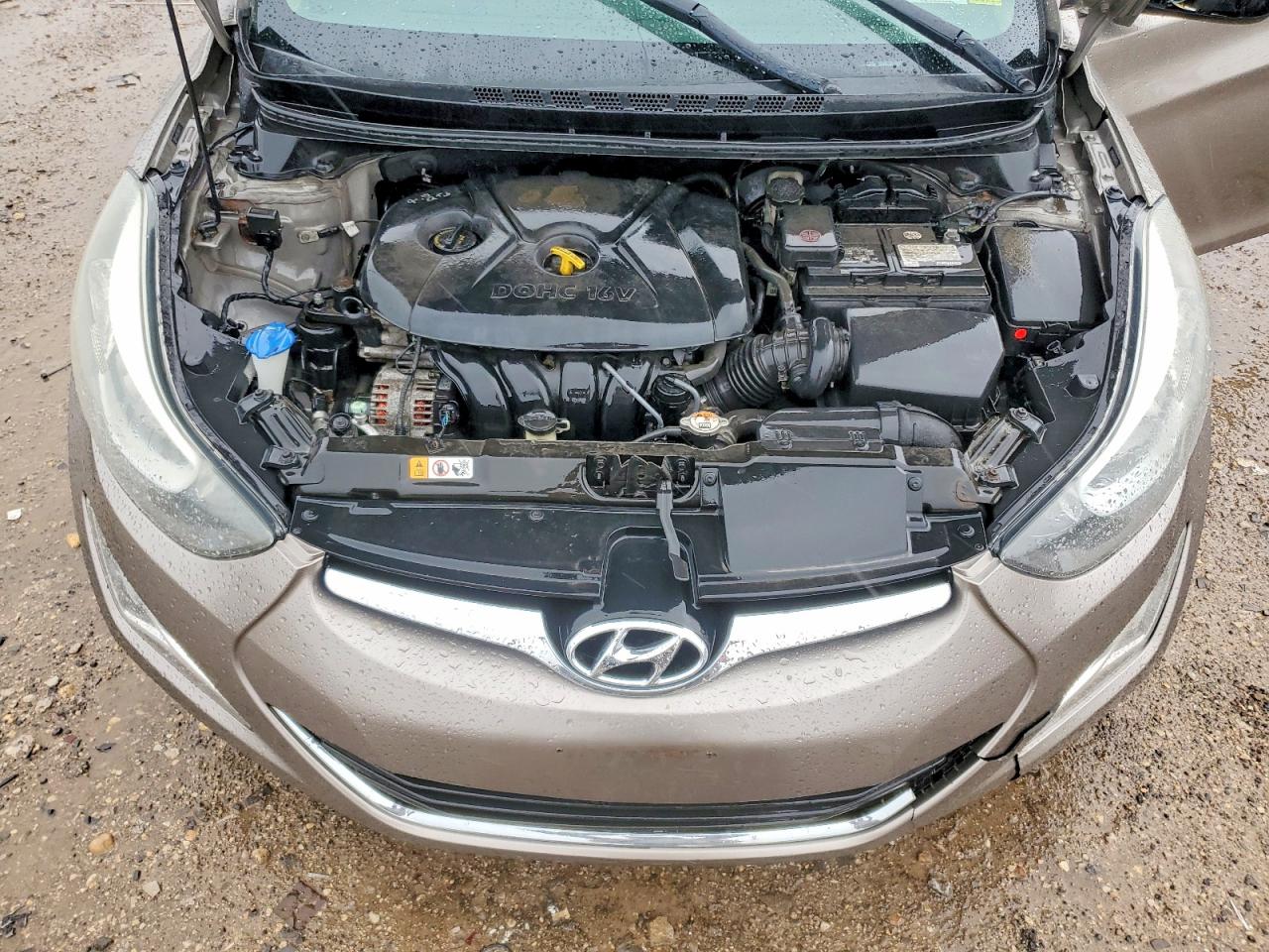 HYUNDAI ELANTRA 2016 — 12