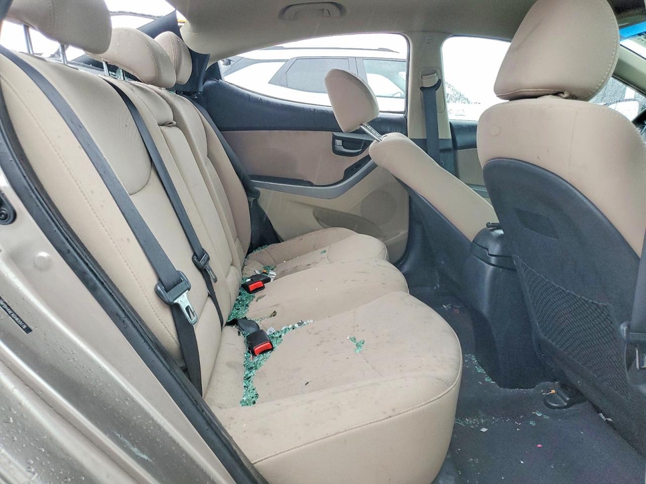 HYUNDAI ELANTRA 2016 — 11